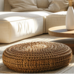 Zimmer mit gemütlichem Sofa 1